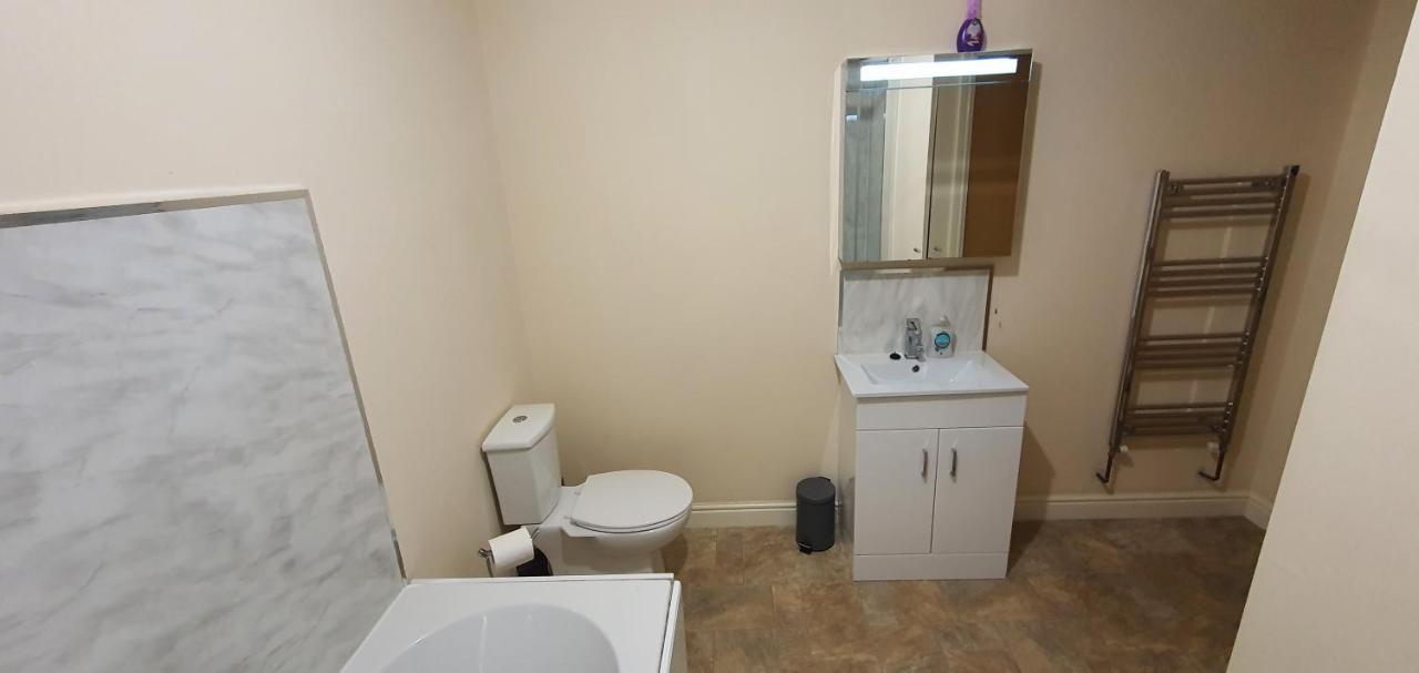 Apartment In Central Wakefield 웨이크필드 외부 사진